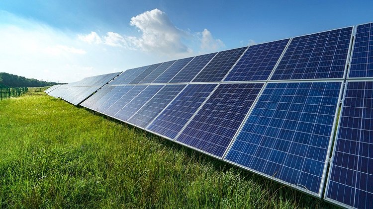Indonesia Pacu PLTS: Momentum 1 GW, Target 100 GW, Tantangan Masih Berat