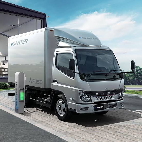 Truk Listrik Fuso eCanter Mulai Beroperasi di Indonesia