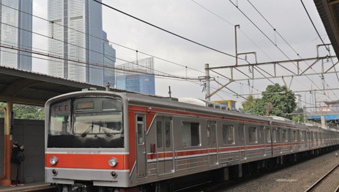 Pengguna Commuter Line Meningkat, 12 Unit KRL Baru Didatangkan dari Tiongkok
