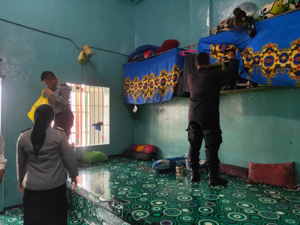 Lapas Muara Enim Gelar Razia Blok Hunian dan Tes Urine