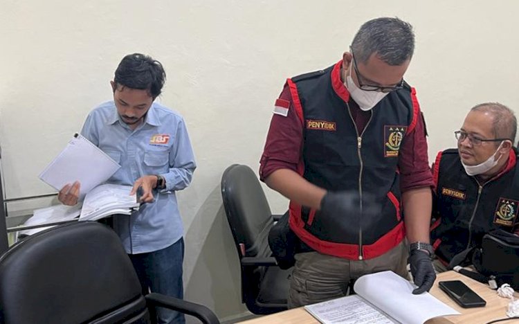 Geledah Kantor PTBA dan PT SBS Soal Dugaan Korupsi Akuisisi Saham, Penyidik Kejati Sumsel Sita Sejumlah Dokumen