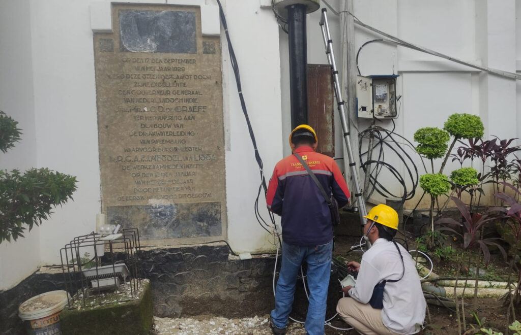 Menguak Penemuan Prasasti Peletakan Batu Pertama Kantor Wali Kota Palembang, Berikut Isi Terjemahan Tulisan