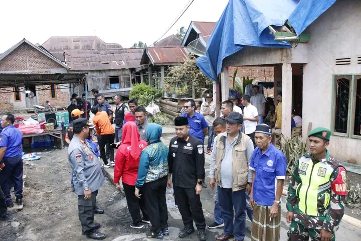 Kebakaran Melanda Desa Rantau Dodor, Empat Lawang: Kerugian Ditaksir Rp1,5 Miliar