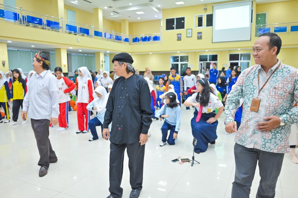 Lestarikan Seni Tradisional, Yayasan Dinda Bestari Gelar Workshop Bersama Universitas PGRI Palembang
