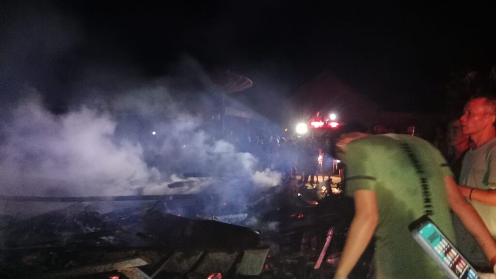 Kebakaran Besar Landa Desa Rantau Dodor, 28 Jiwa Terdampak dan Kerugian Rp1,5 Miliar