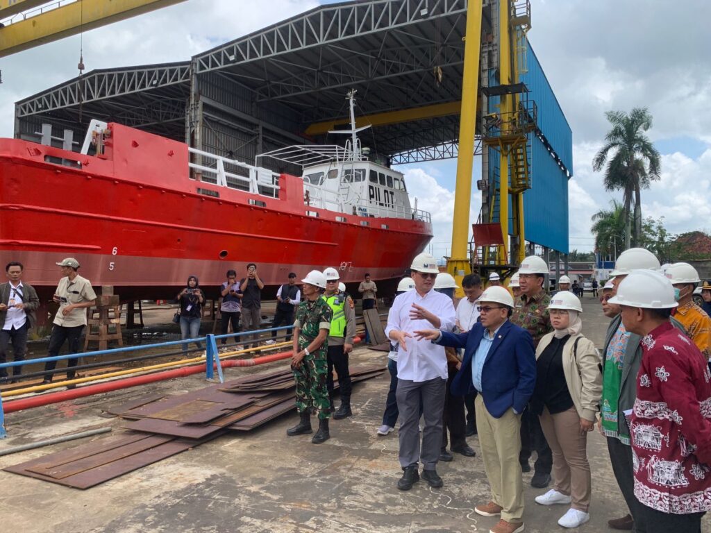 Komisi VII DPR Dorong Kemudahan Impor Bahan Baku untuk Industri Kapal