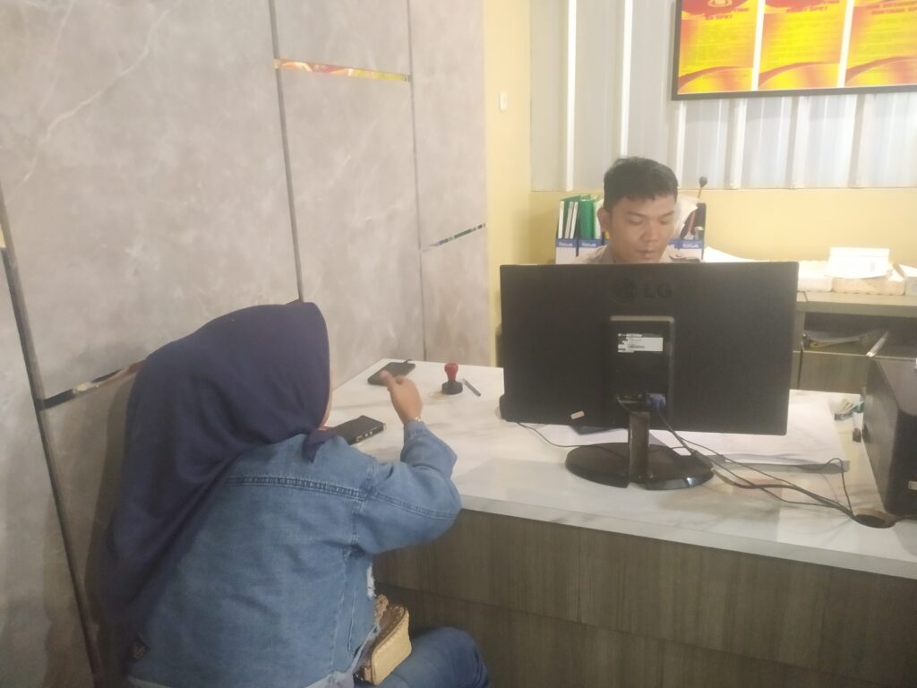 Sales Kredit Paksa Masuk Rumah Untuk Sita Barang, Perempuan di Palembang Lapor Polisi