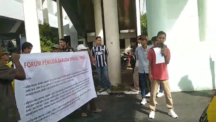 Kejari Palembang Didesak Usut Dugaan Korupsi Dana BOS SMA di Palembang