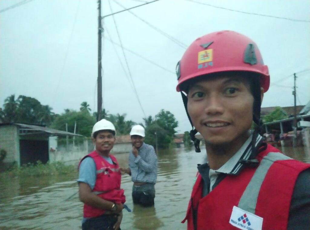 PLN UID S2JB Imbau Masyarakat Waspada Bahaya Kelistrikan saat Banjir