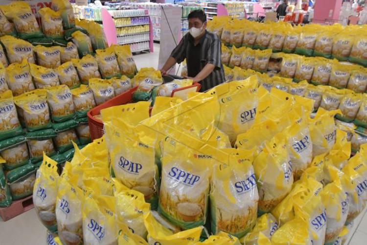Bulog Sumsel-Babel Naikkan Target Penyaluran Beras SPHP Jadi 51 Ribu Ton