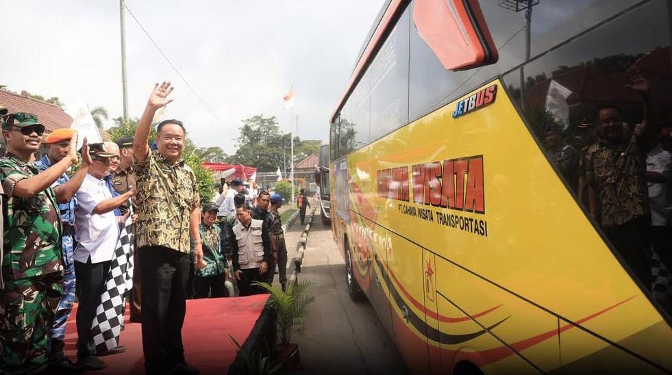 Pemprov Sumsel Berangkatkan 880 Pemudik dalam Program Mudik Gratis 2025