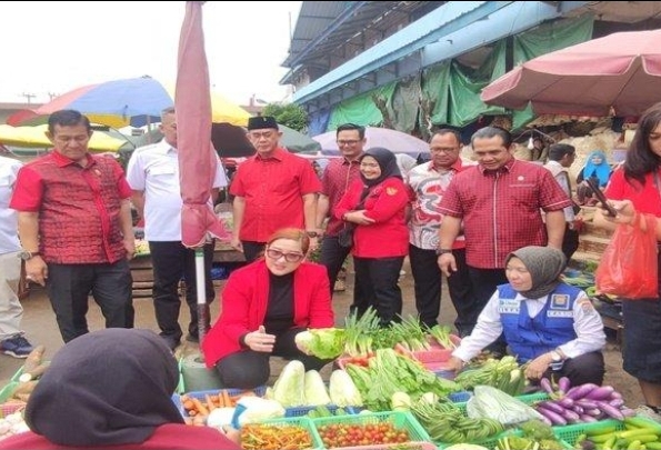 Sidak Pasar KM 5, PDI Perjuangan Dorong Revitalisasi Pasar Tradisional