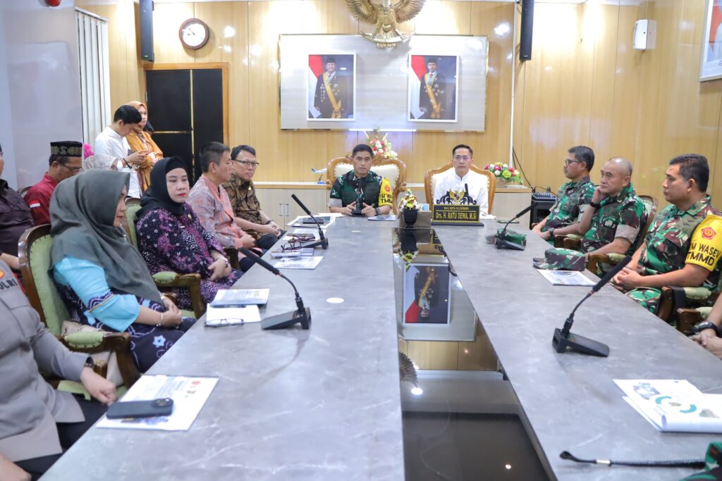 Wali Kota Palembang Sambut Tim Wasev TNI AD, Bahas Program TMMD ke-123