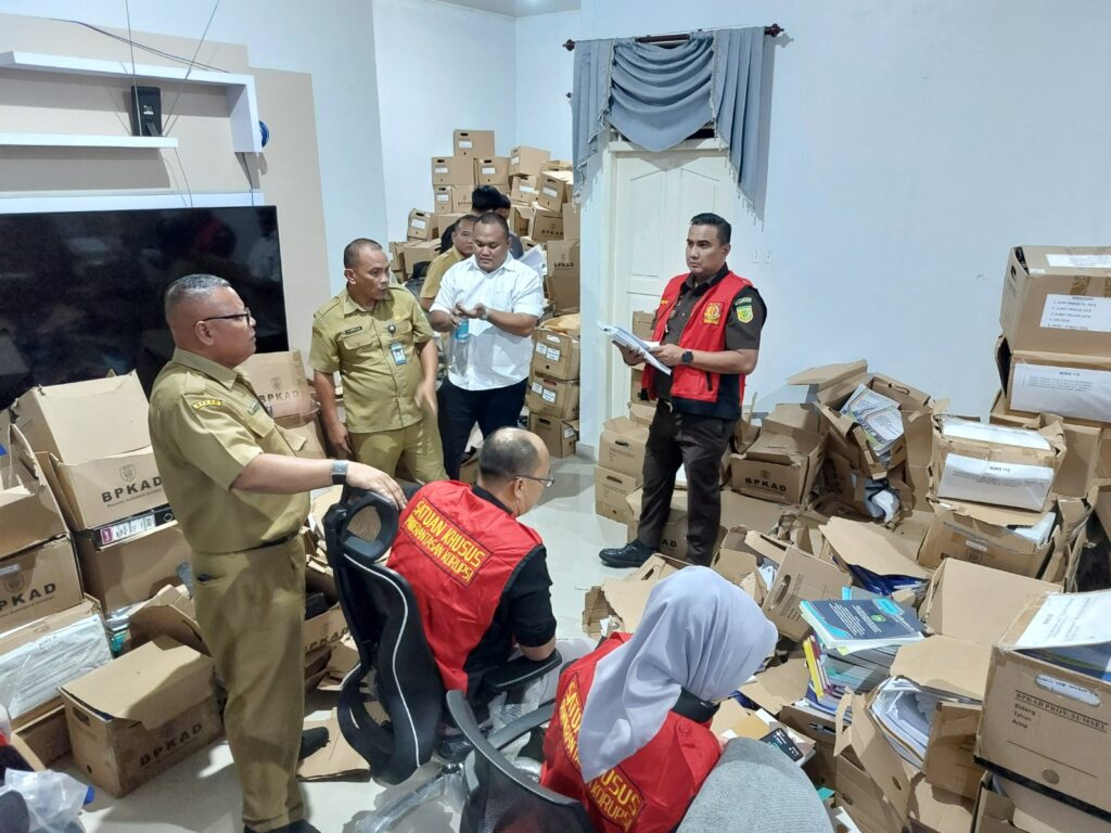 Kejati Sumsel Geledah Tujuh Kantor Dinas, Usut Proyek Mangkrak Pasar Cinde