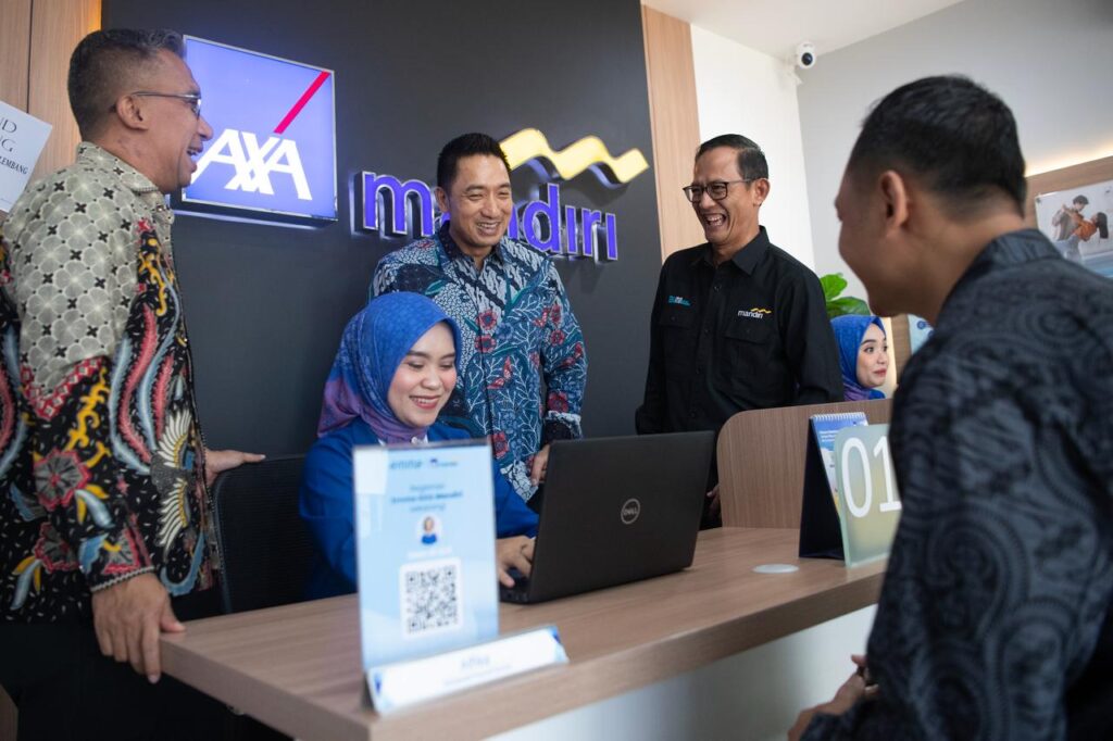 AXA Mandiri Resmikan Kantor dan Customer Care Centre Baru di Palembang