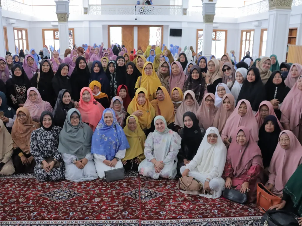 Dewi Sastrani Hadiri Pengajian Ibu Peduli Generasi Muda di Sematang Borang