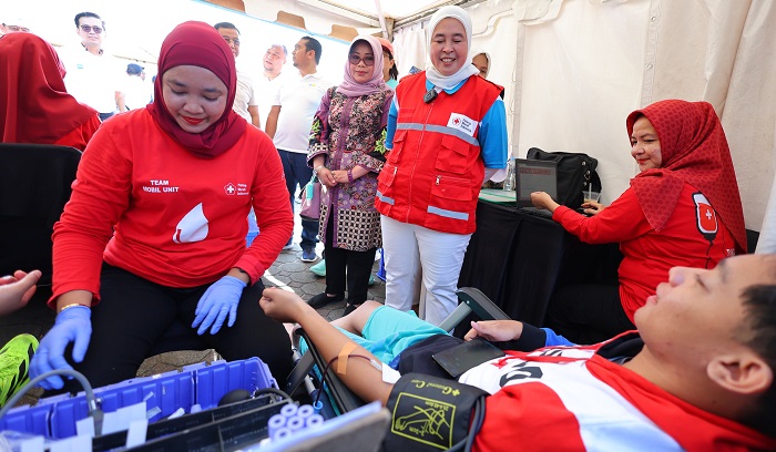 Penuhi Kebutuhan Darah, PMI Palembang Kolaborasi di PLN Mobile Color Run 2025