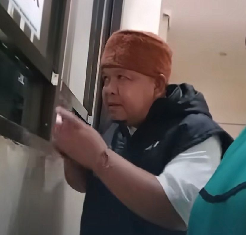 Viral! Kades di Sukabumi Jaminkan STNK Pribadi Demi Biayai Warga yang Sakit