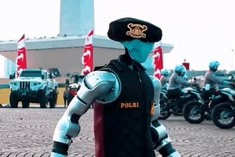 Robot Polri Curi Perhatian di Monas: Persiapan HUT ke-79 Bhayangkara