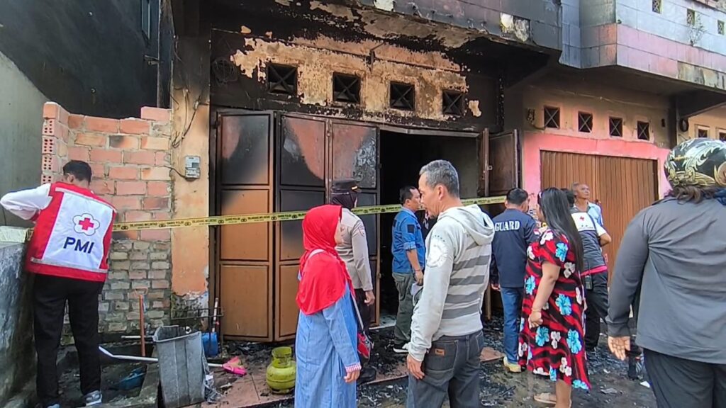 Kebakaran Ruko Refleksi di Palembang, Terapis Panik Berhamburan