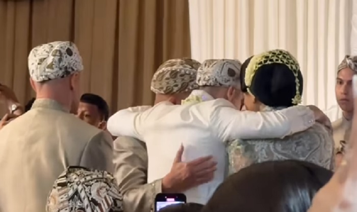 Momen Keakraban Ahmad Dhani dan Maia Estianty di Pernikahan Al Ghazali dan Alyssa Daguise