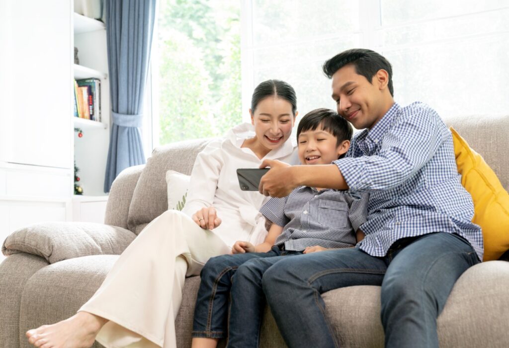 XL Hadirkan Promo JUMBO dan JUARA, Tawarkan Internet Rumah Super Cepat dan Kuota HP Sekeluarga