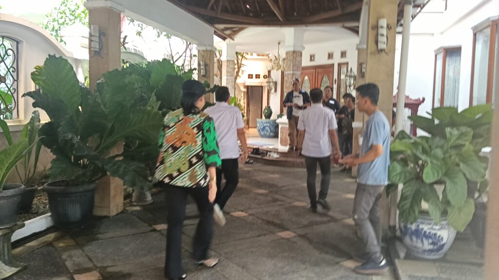 Usai Harnojoyo, Giliran Rumah Eks Gubernur Sumsel Alex Noerdin Digeledah Kejati Terkait Pasar Cinde