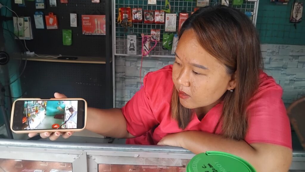 Aksi Pencurian Konter Pulsa di Palembang Terekam CCTV, Uang Rp800 Ribu di Etalase Raib