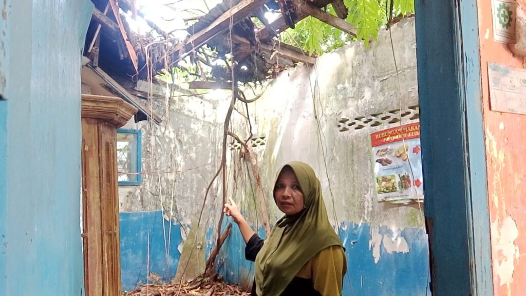 Ironi di Tengah Kota, 5 Ruangan SD Negeri 31 Palembang Atapnya Roboh