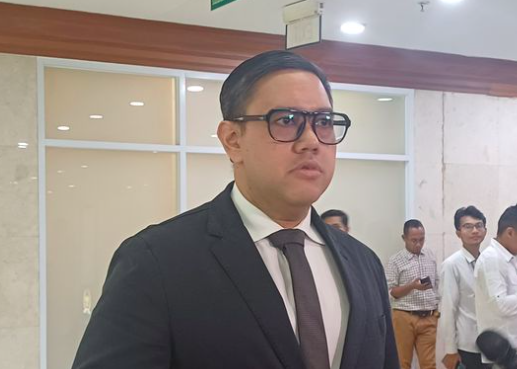 Takut Terjebak Massa Demo, Komisi I DPR Cepat-Cepat Tutup Rapat RUU Penyiaran