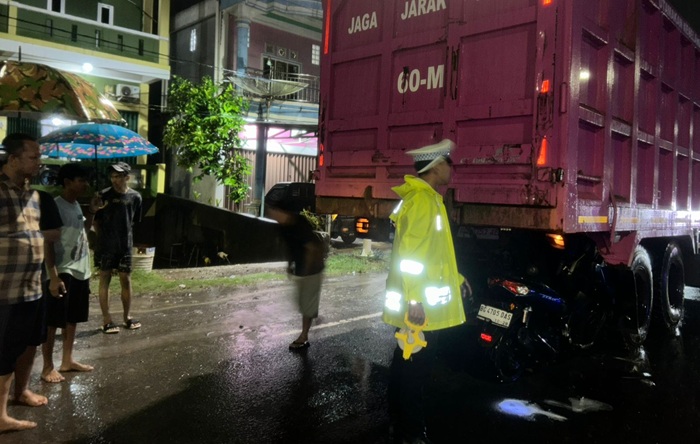 Tabrak Truk Parkir di Jalan, Siswi SMA di Muara Enim Tewas