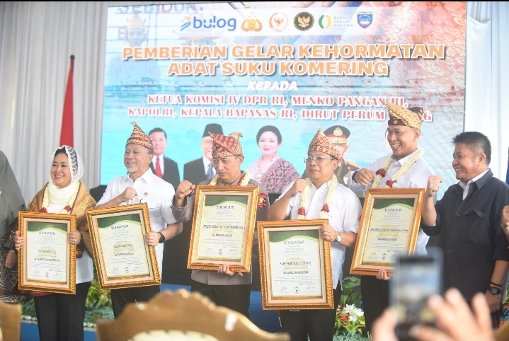 Kapolri hingga Menko Pangan Dapat Gelar Adat Komering