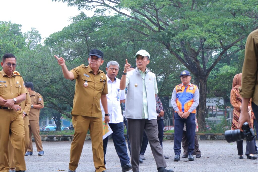 Wali Kota Palembang Tinjau Terminal Karya Jaya, Disiapkan Jadi Kantong Parkir Truk Bertonase Besar