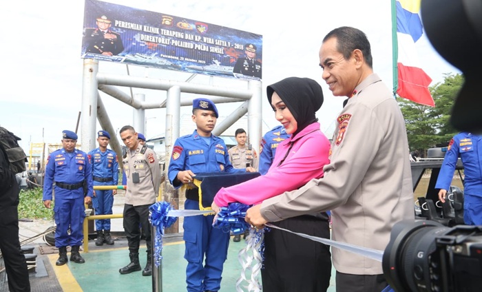 Berikan Layanan dan Keamanan di Sungai Musi, Ditpolairud Polda Sumsel Resmikan Klinik Apung dan Kapal Patroli