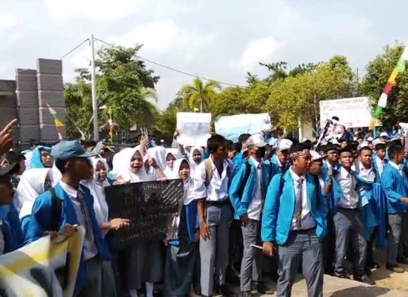 Keluhan Pungli dan Transparansi Dana BOS, Siswa SMK Indralaya Selatan Unjuk Rasa