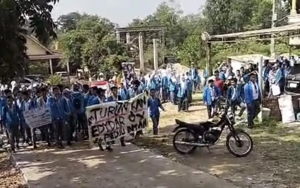 Siswa SMKN 1 Indralaya Selatan Mogok Belajar, Tuntut Kepala Sekolah dan Dua Guru Dicopot