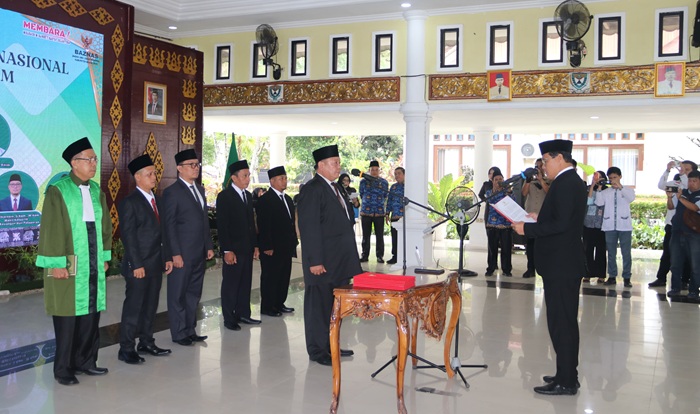 Lantik Pimpinan Baznas Muara Enim, Bupati Minta Pengelolaan Zakat Amanah untuk Kesejahteraan Masyarakat