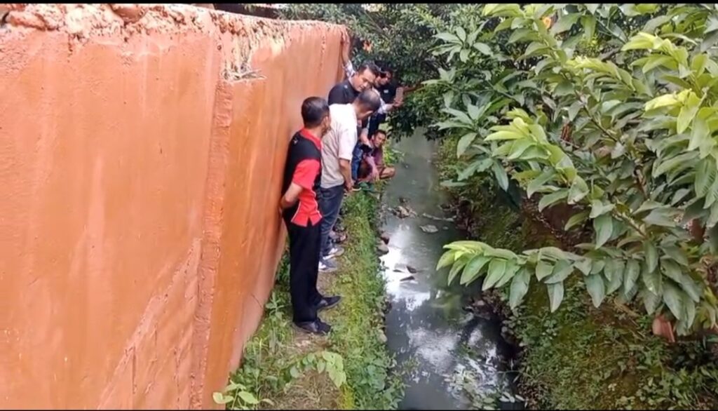 Siswa SMP Negeri 26 Palembang Ditemukan Tewas di Parit Belakang Sekolah