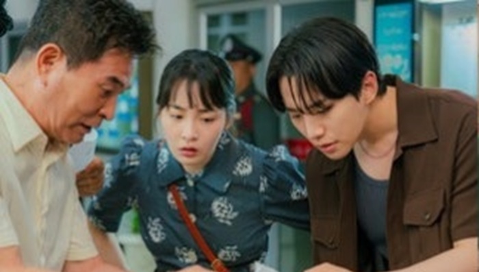 Spoiler Episode 9 Typhoon Family, Lee Jun-ho dan Kim Min-ha Berjuang Selamatkan Lee Chang-hoon