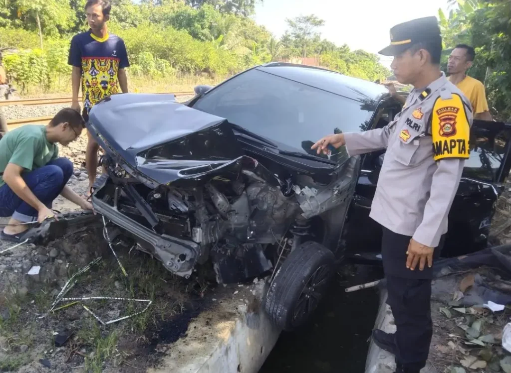 Ayah dan Anak Selamat dari Tabrakan KA Babaranjang di Prabumulih