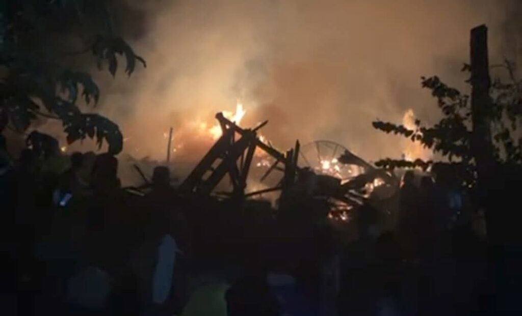 Korsleting Listrik, 9 Rumah Warga Desa Lingge Empat Lawang Ludes Terbakar