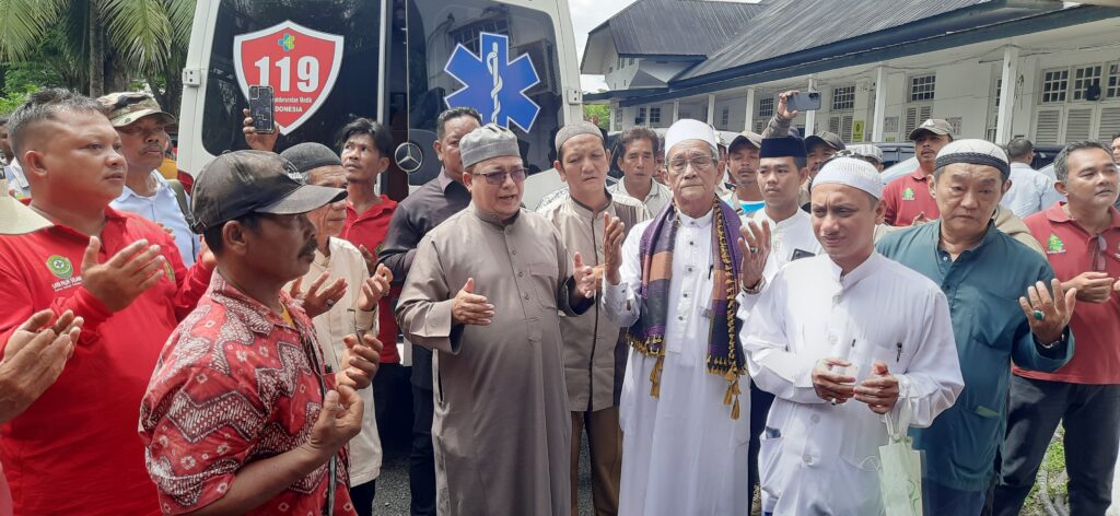 Tiba dengan Ambulans dan Oksigen,Haji Alim Disambut Selawat di PN Palembang