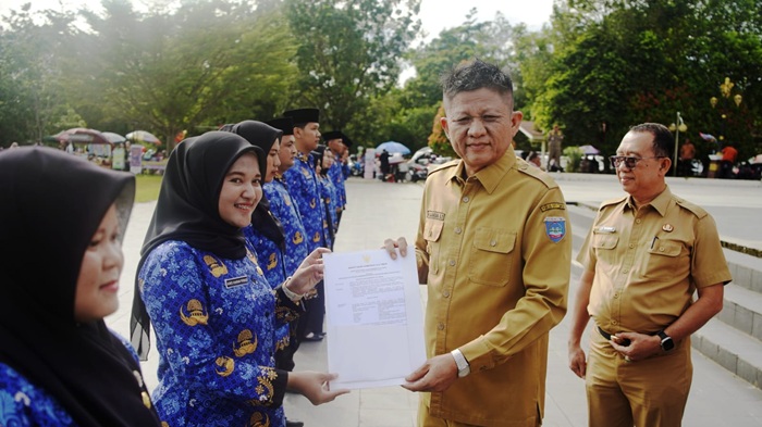 Ribuan PPPK Paruh Waktu OKU Timur Dilantik, Bupati Tegaskan Disiplin dan Pelayanan Prima