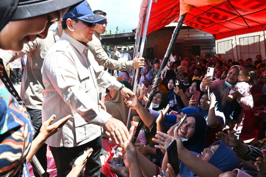 Prabowo Tinjau Empat Lokasi Bencana di Sumatera, Janjikan Pemulihan Total hingga “Sikat Maling Negara”