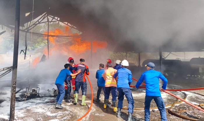 Gudang BBM Ilegal di Muara Enim Terbakar, Polisi Buru Pemilik Gudang