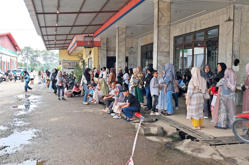 Jelang Pernikahan Penyanyi Lida Rara dan Aladul, Hall Siang Malam Cambai Dipadati Warga