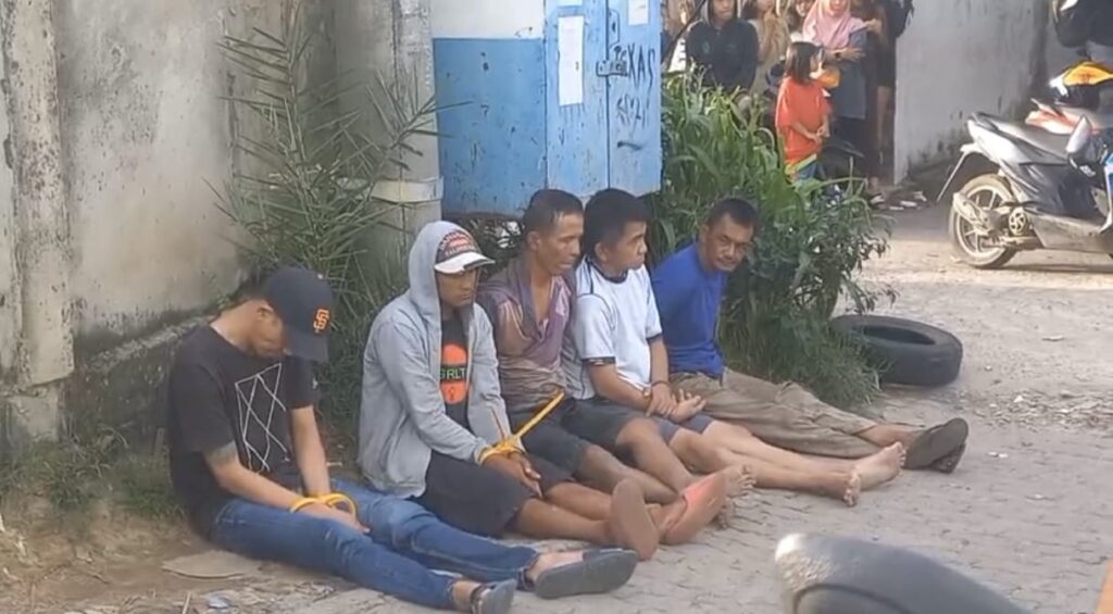 Gerebek Kampung Narkoba, Polisi Tangkap Lima Orang