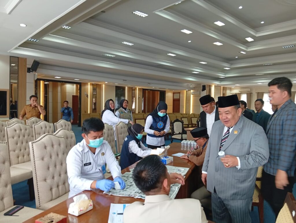 Puluhan Anggota DPRD Pagar Alam Jalani Tes Urine Mendadak