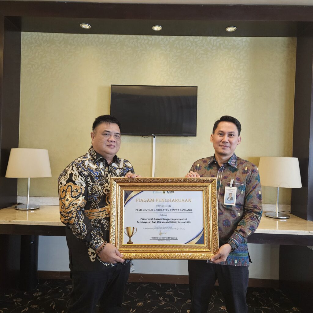 Terima Penghargaan Implementasi Pembayaran Gaji ASN Melalui SIPD RI