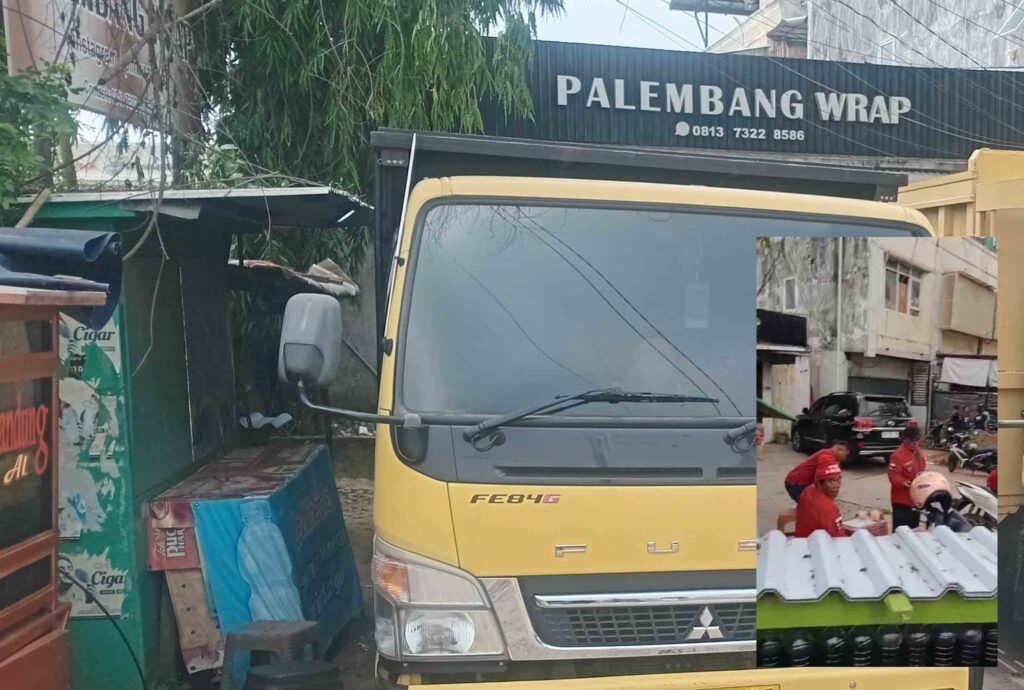 Penutupan Warung Miras Tuai Polemik, Dua Truk Milik Oknum Polisi Disebut Halangi Akses Toko Stiker Mobil di Palembang